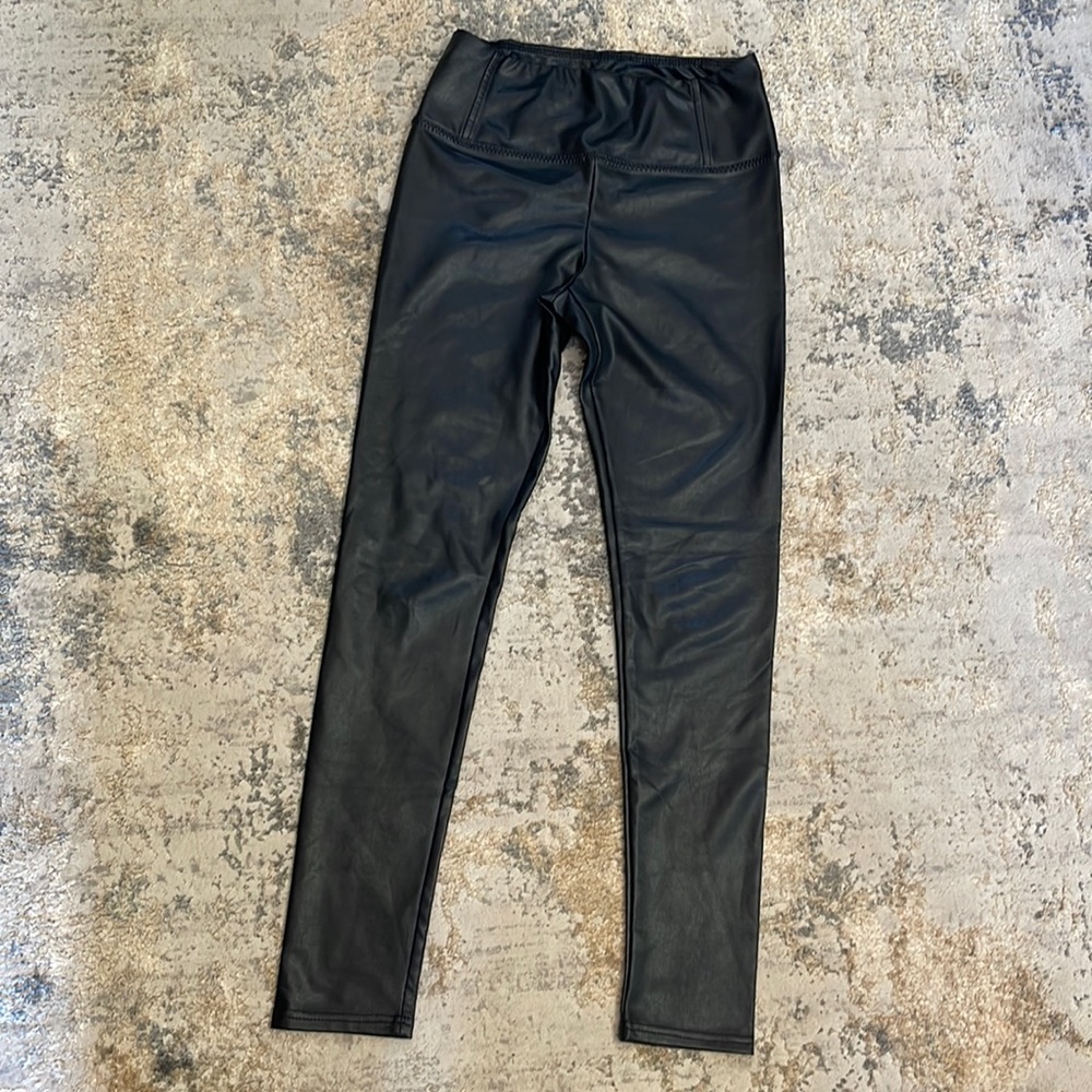 7 for all mankind black faux leather leggings. Size small. Great condition.